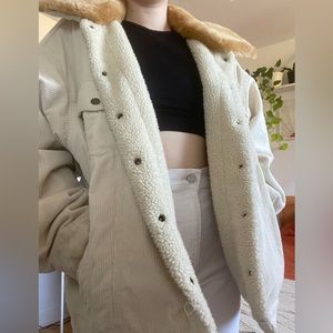 Levi’s Beige Oversized Corduroy Trucker Jacket